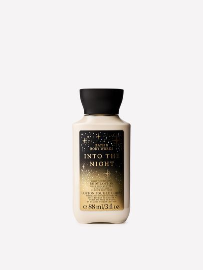 Tělové mléko Into the Night Bath & Body Works v cestovním balení se zlatým motivem hvězd