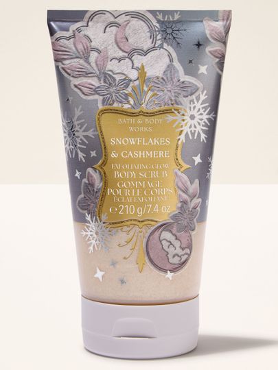 Tělový peeling Snowflakes & Cashmere Bath & Body Works s motivem sněhových vloček a ozdob