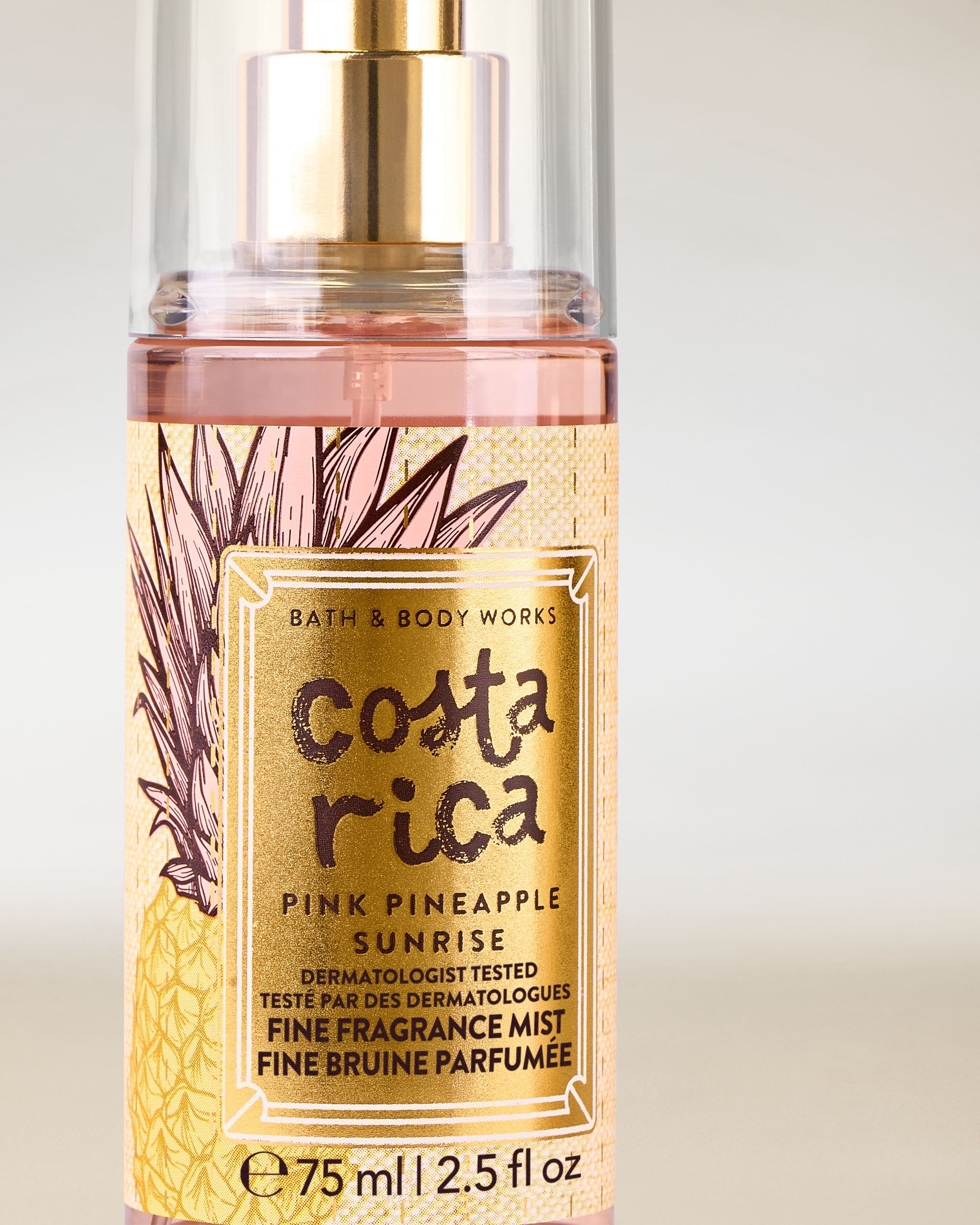 Mini vonná mlha Costa Rica Pink Pineapple Sunrise od Bath & Body Works v růžové lahvičce s rozprašovačem.