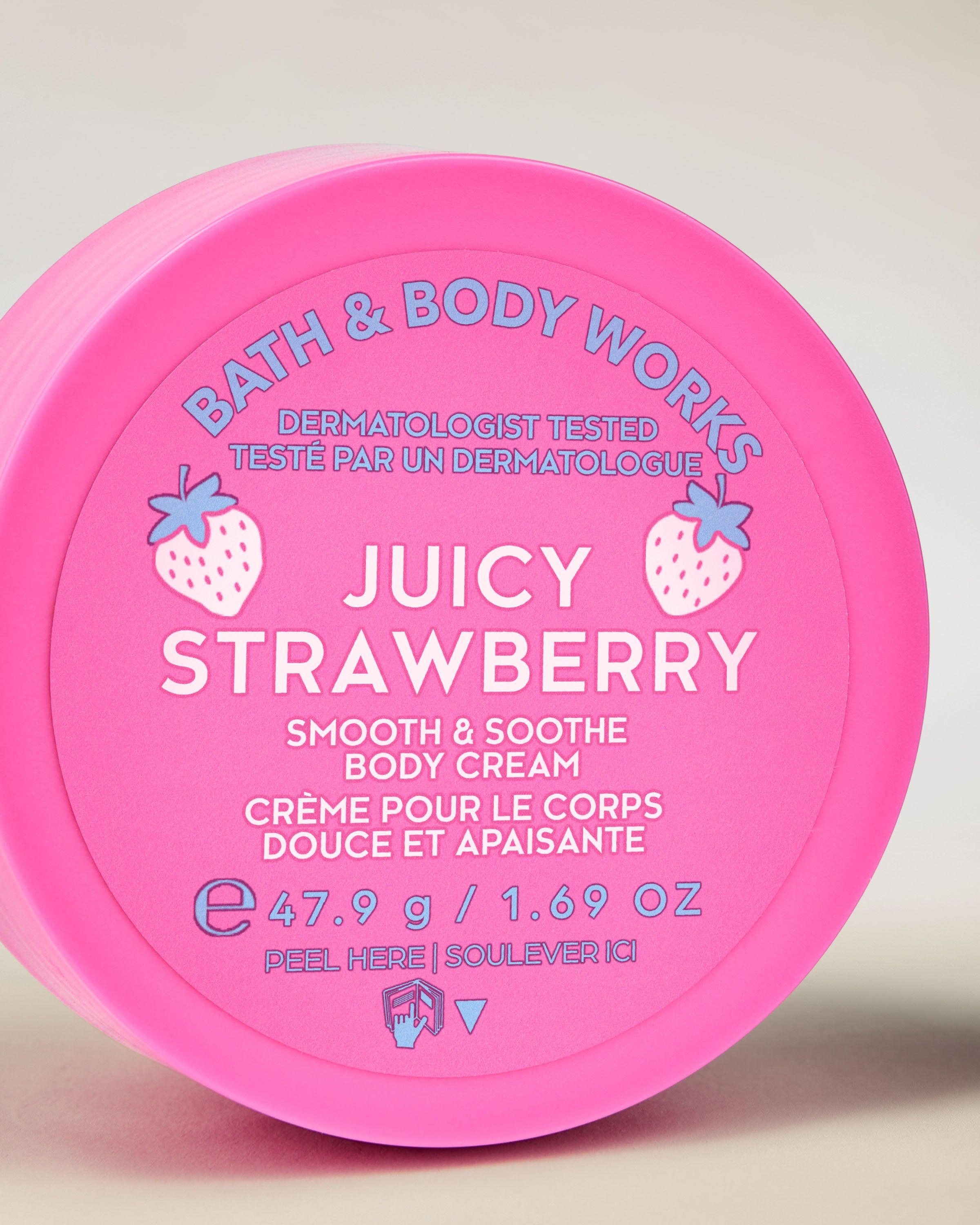 Tělový krém Juicy Strawberry v růžovém obalu