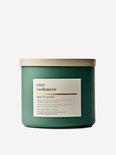 Vonná svíčka White Barn Cozy Cashmere ze směsi sójového vosku, 3 knoty