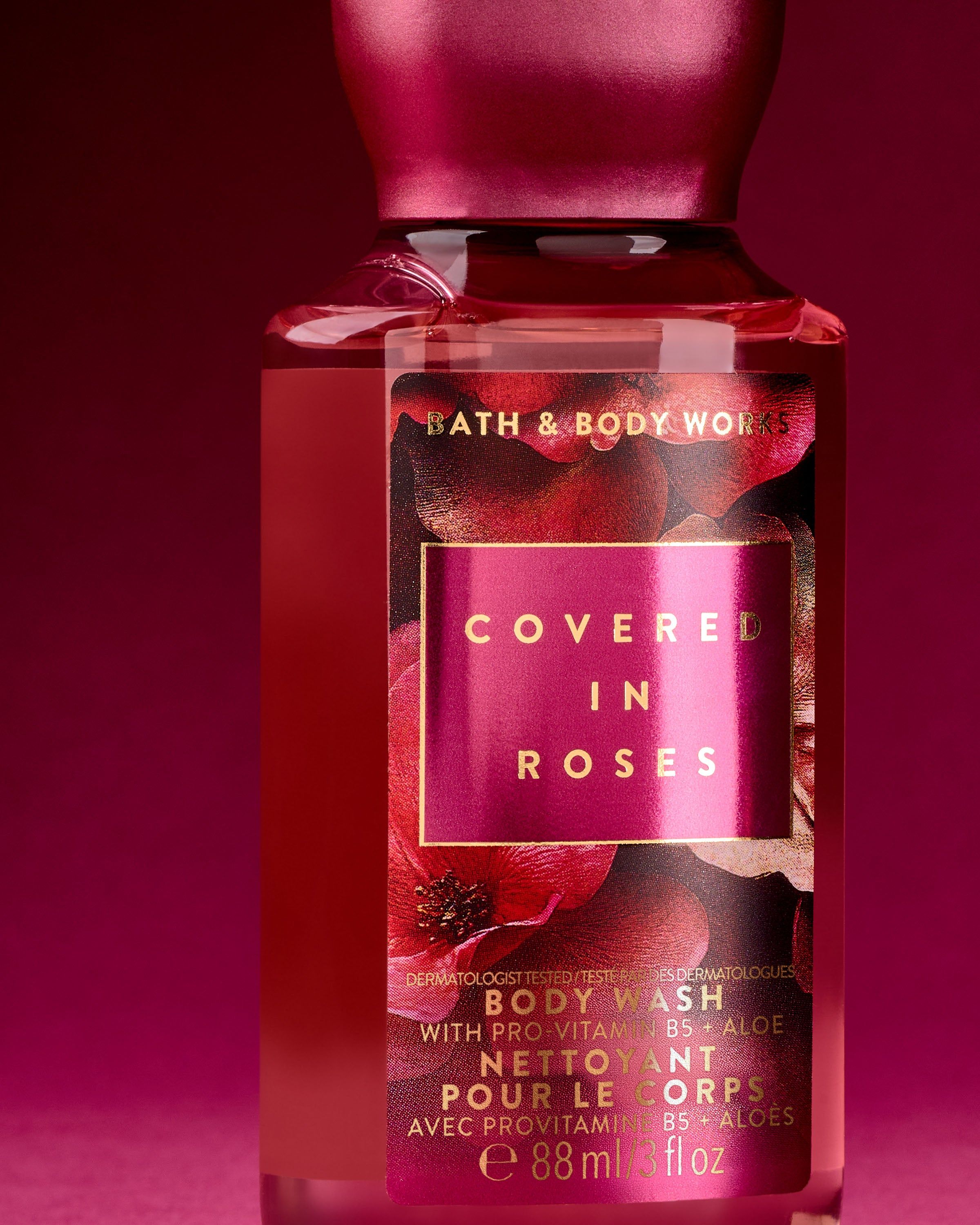 Mini gel Covered in Roses Bath & Body Works – růžová vůně v elegantní růžové lahvi.