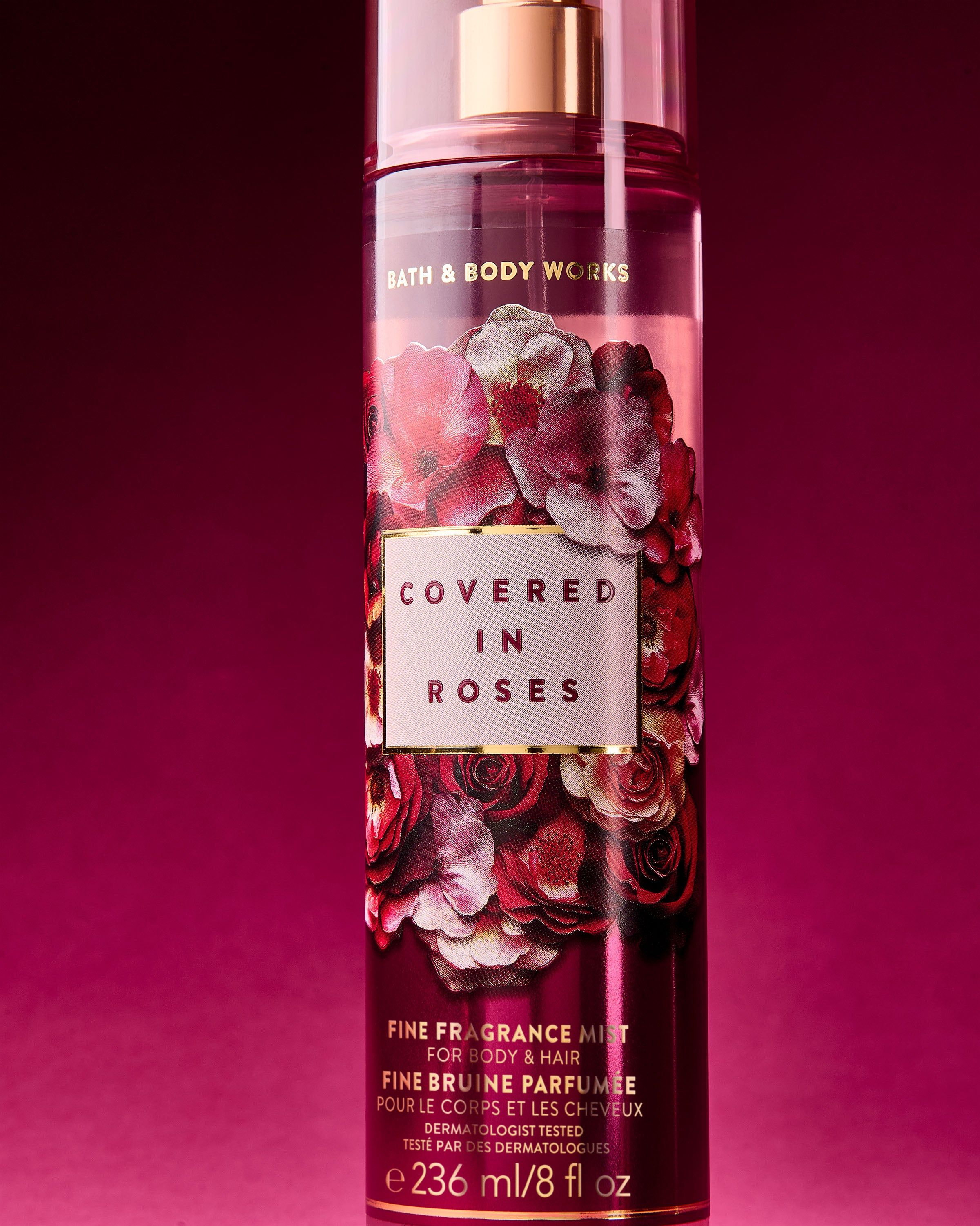 Vůně Covered in Roses Bath & Body Works s růžovým motivem a romantickými ovocně‑ambra tóny.