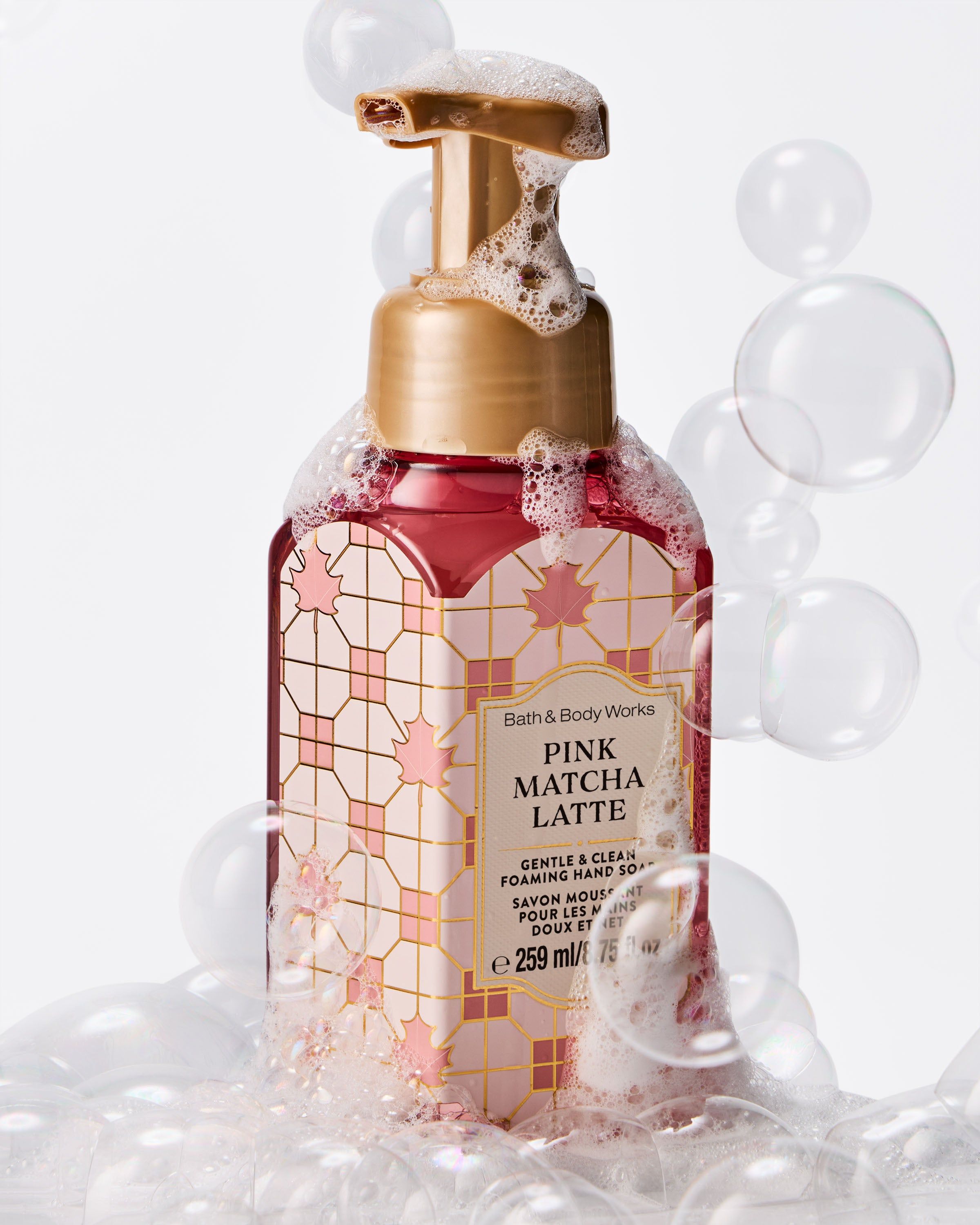 Jemné pěnové mýdlo na ruce Bath & Body Works Pink Matcha Latte, 259 ml