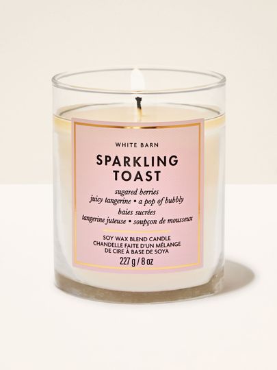 Svíčka Sparkling Toast Bath & Body Works ve skleněné dóze s růžovou etiketou