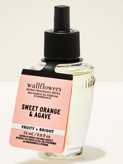 Náplň Wallflowers Sweet Orange & Agave – svěží ovocná vůně v elegantní skleněné lahvičce.