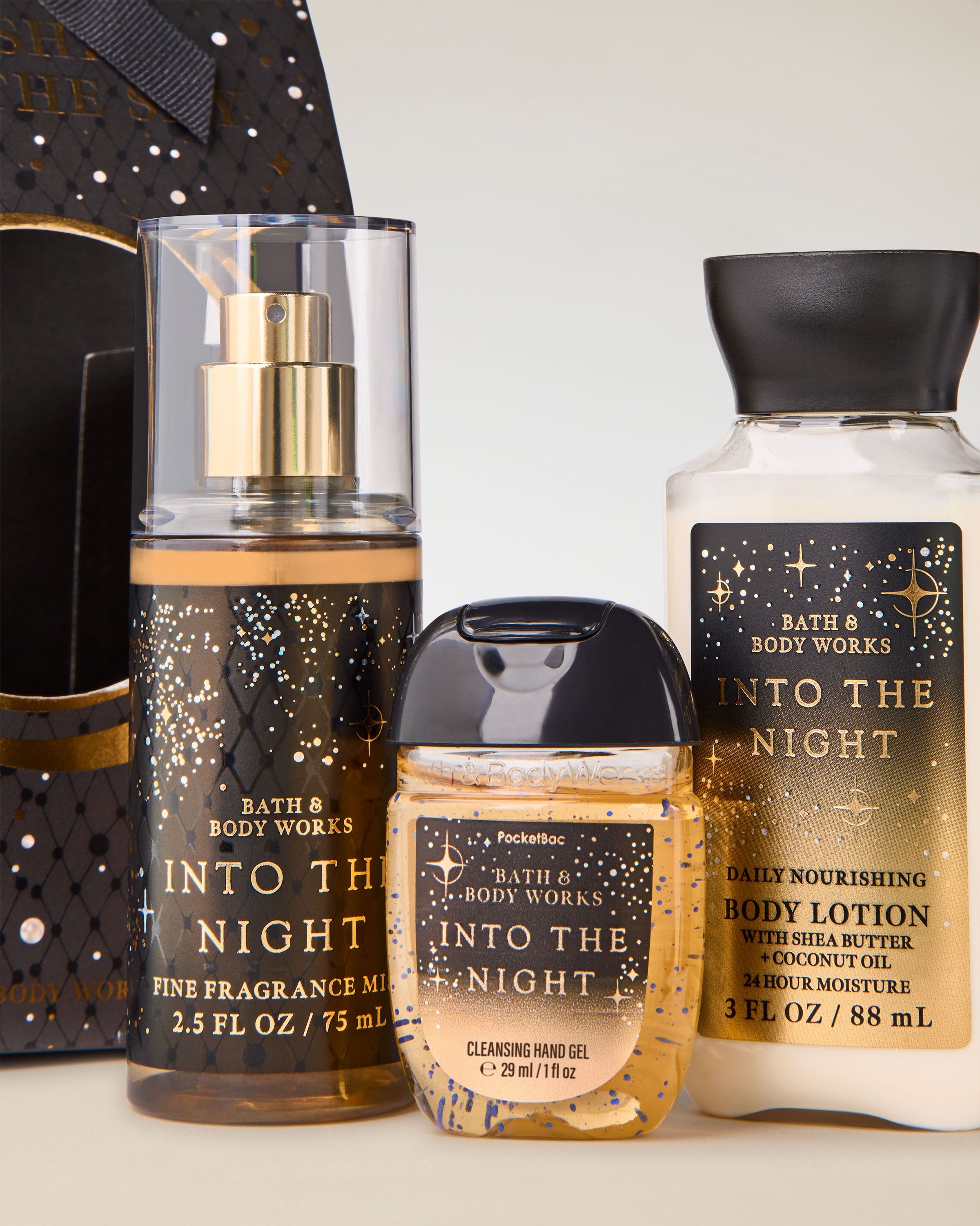 Sada Into the Night Bath & Body Works – elegantní večerní set s tělovou mlhou, mlékem a gelem na ruce.