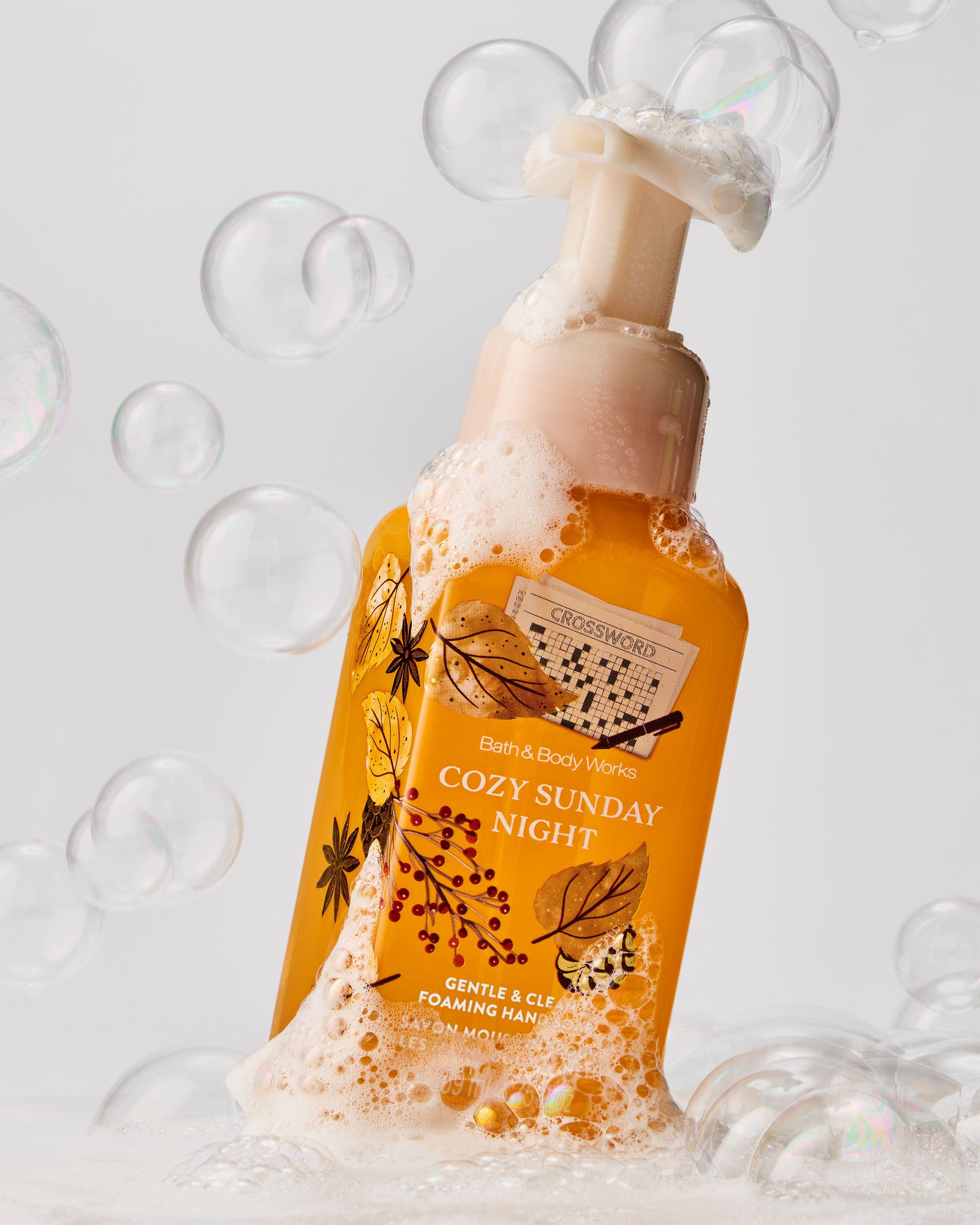 Jemné pěnové mýdlo na ruce Bath & Body Works Cozy Sunday Night, 259 ml