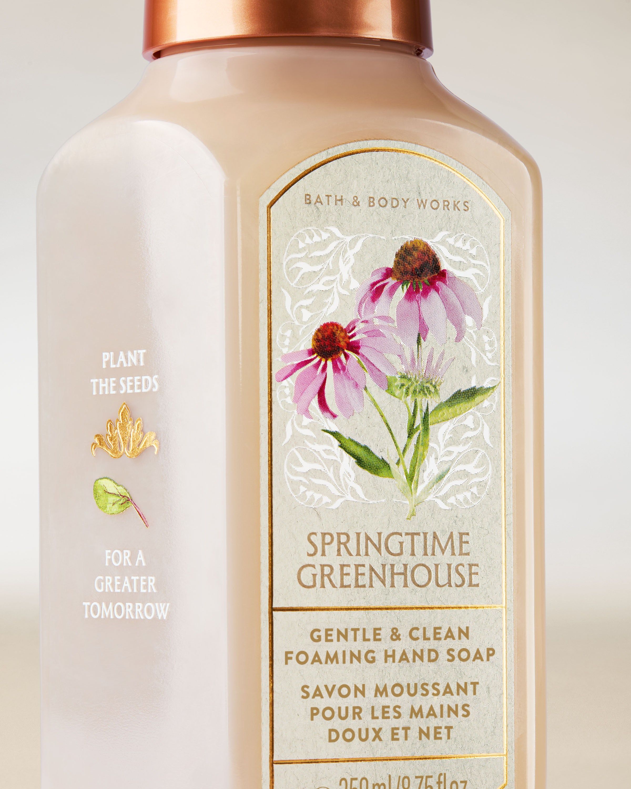 Pěnové mýdlo na ruce Bath & Body Works Springtime Greenhouse 259 ml ve světlé lahvi s pumpičkou.
