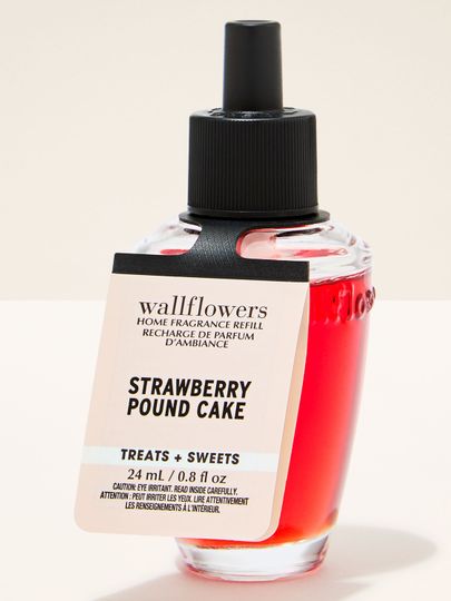 Náplň Wallflowers Strawberry Pound Cake – sladká dezertní vůně v elegantní skleněné lahvičce.