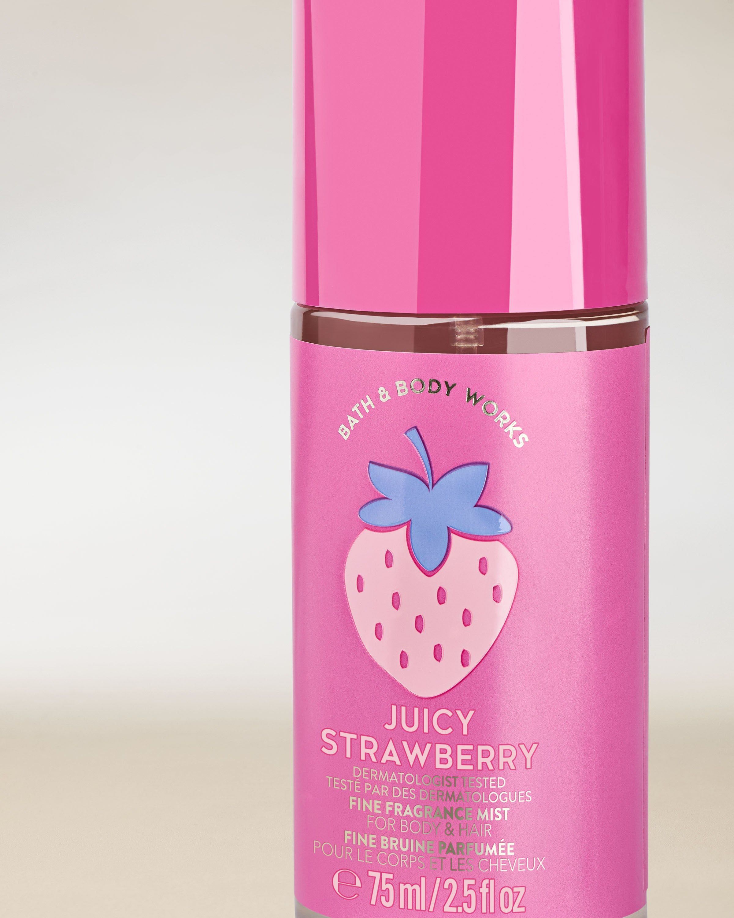 Parfémovaná mlha na tělo a vlasy Juicy Strawberry v růžové lahvi