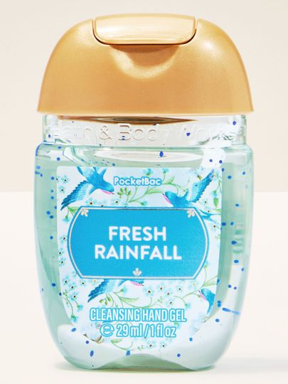 Čisticí gel na ruce Fresh Rainfall v kompaktním balení, vhodný pro rychlé osvěžení během dne.