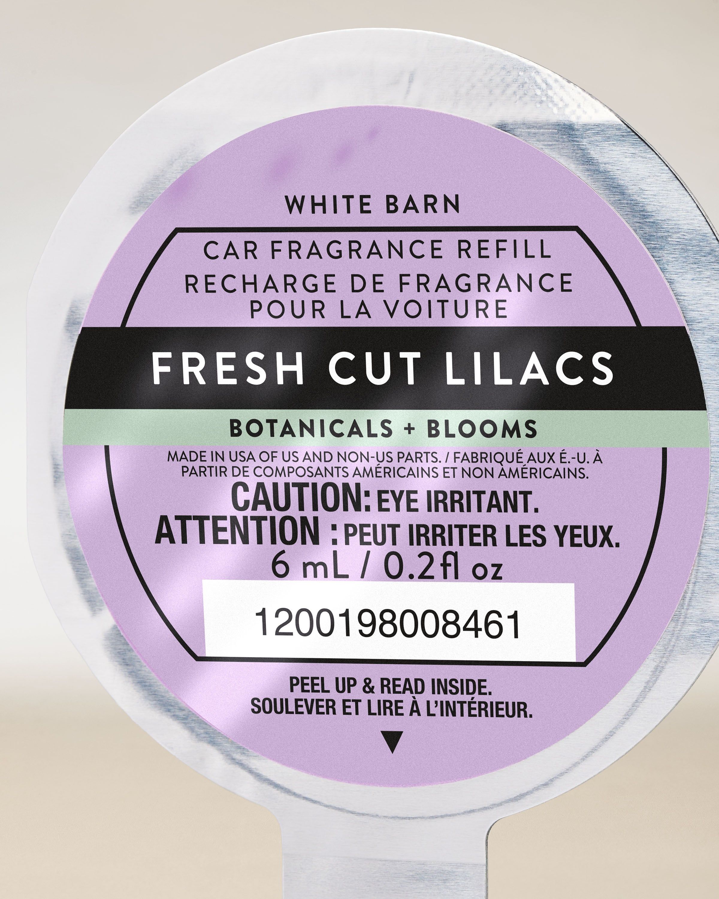 Náhradní vůně do auta Bath & Body Works Fresh Cut Lilacs White Barn v kulatém pouzdře