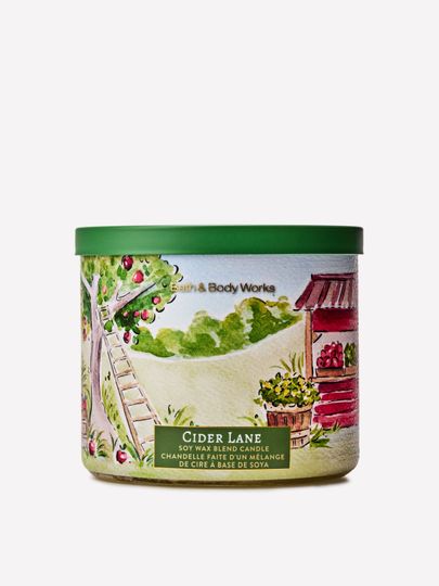 Vonná svíčka Bath & Body Works Cider Lane ze směsi sójového vosku, 3 knoty