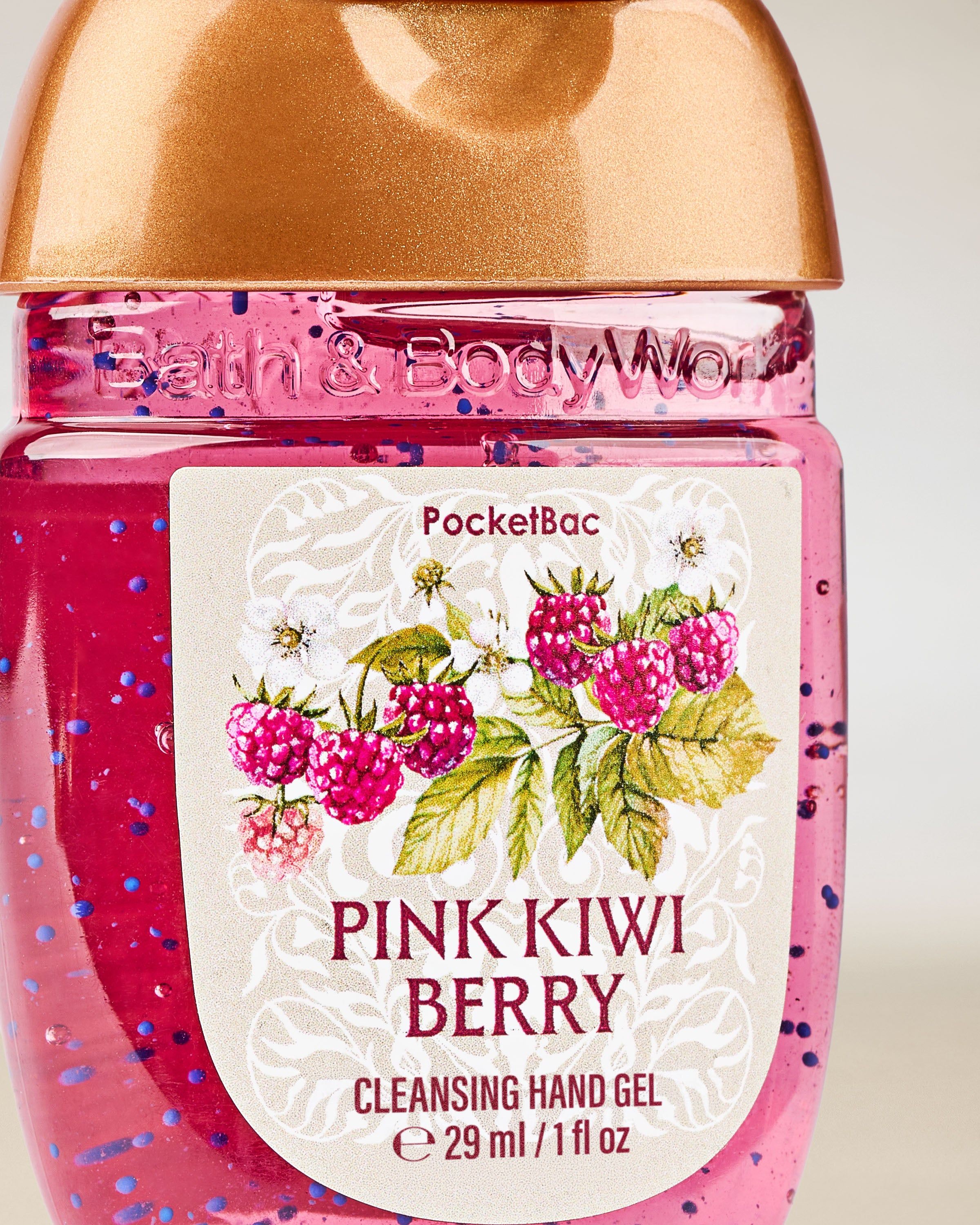 Bath & Body Works Pink Kiwi Berry PocketBac – dezinfekční gel na ruce v růžové lahvičce s ovocným motivem.