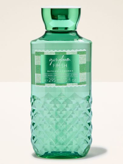 Sprchový gel Bath & Body Works Gingham Fresh 295 ml v zeleném flakonu s gingham vzorem.
