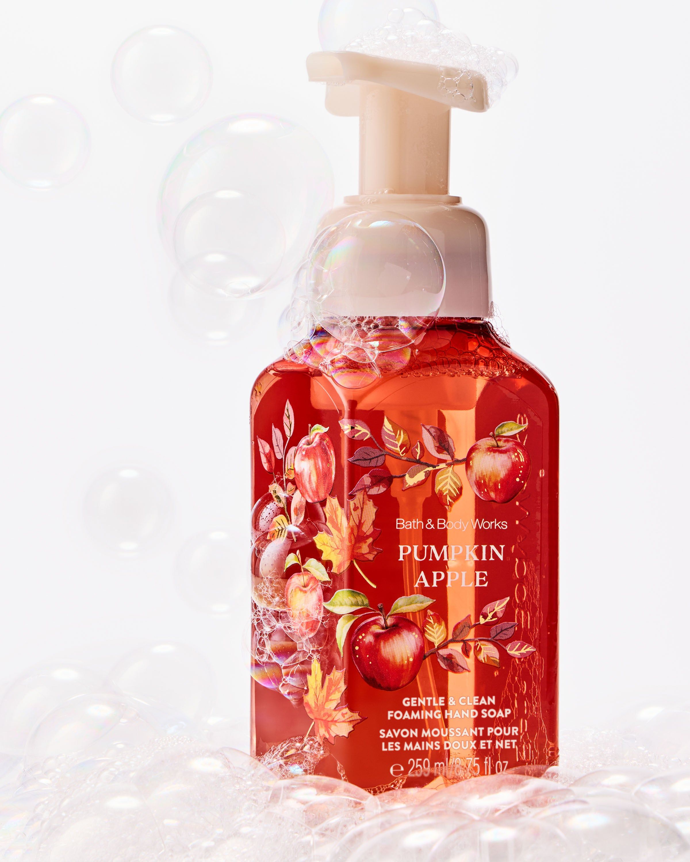 Jemné pěnové mýdlo na ruce Bath & Body Works Pumpkin Apple, 259 ml