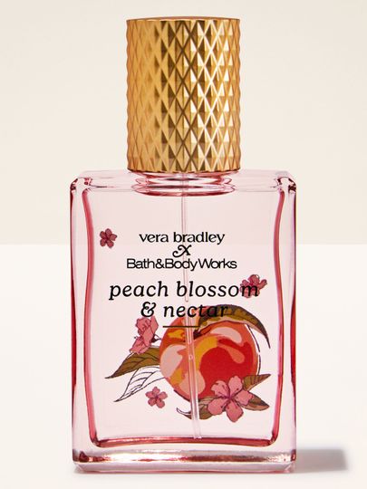 Bath & Body Works Peach Blossom & Nectar – parfém v elegantním růžovém flakonu se zlatým uzávěrem.