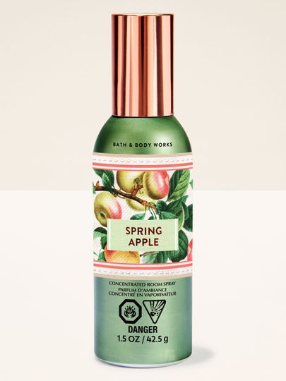 Bath & Body Works Spring Apple – koncentrovaný pokojový sprej v zeleném flakonu s motivem jablek.