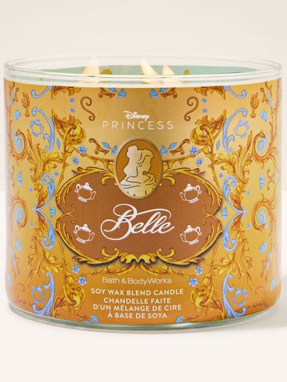 Tříknotová svíčka Belle ve zlatém designu s barokními prvky a ikonami Disney Princess.