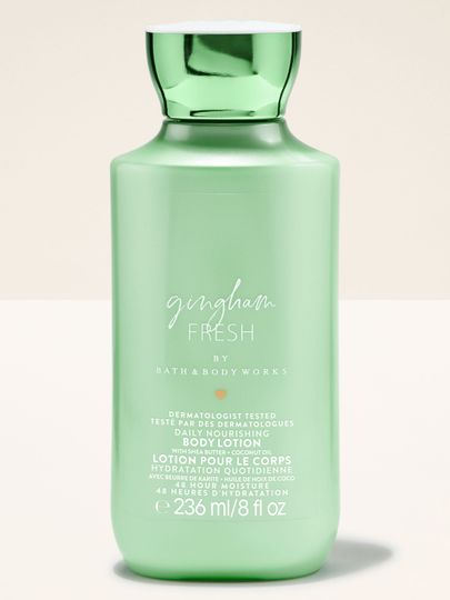 Tělové mléko Bath & Body Works Gingham Fresh 236 ml v zelené lahvi s minimalistickým designem.