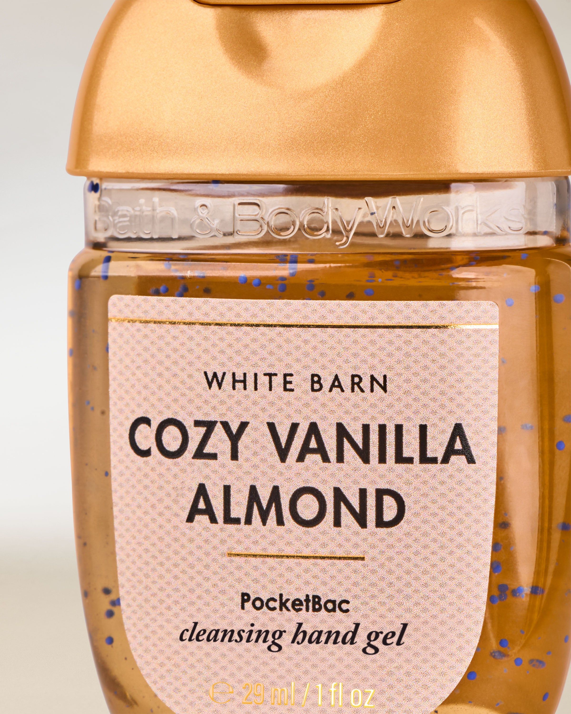 Čisticí gel na ruce PocketBac Cozy Vanilla Almond White Barn s modrými částečkami