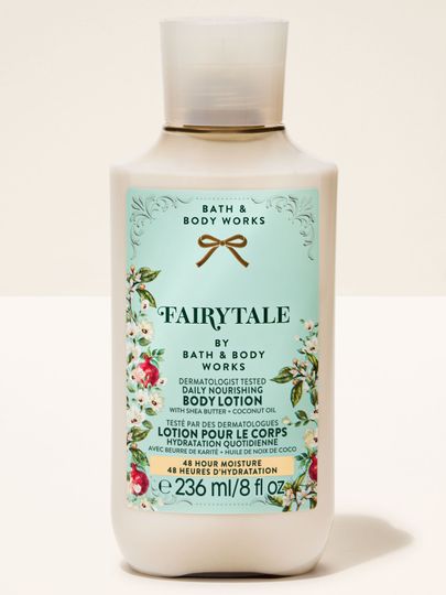 Tělové mléko Fairytale od Bath & Body Works ve světlé lahvičce s flip víčkem a romantickou květinovou etiketou.