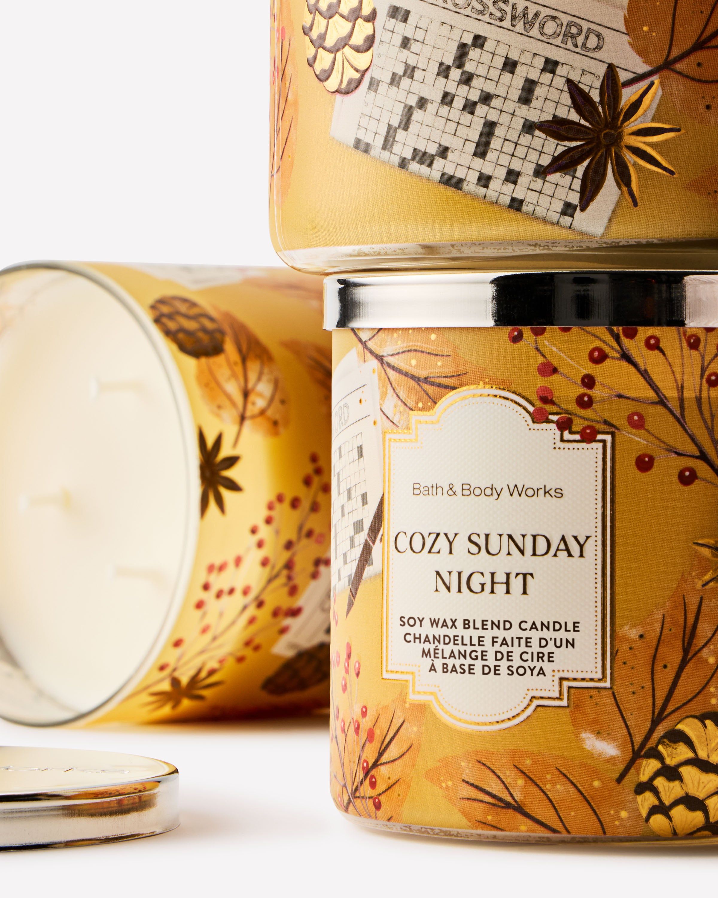 Vonná svíčka Bath & Body Works Cozy Sunday Night ze směsi sójového vosku, 3 knoty