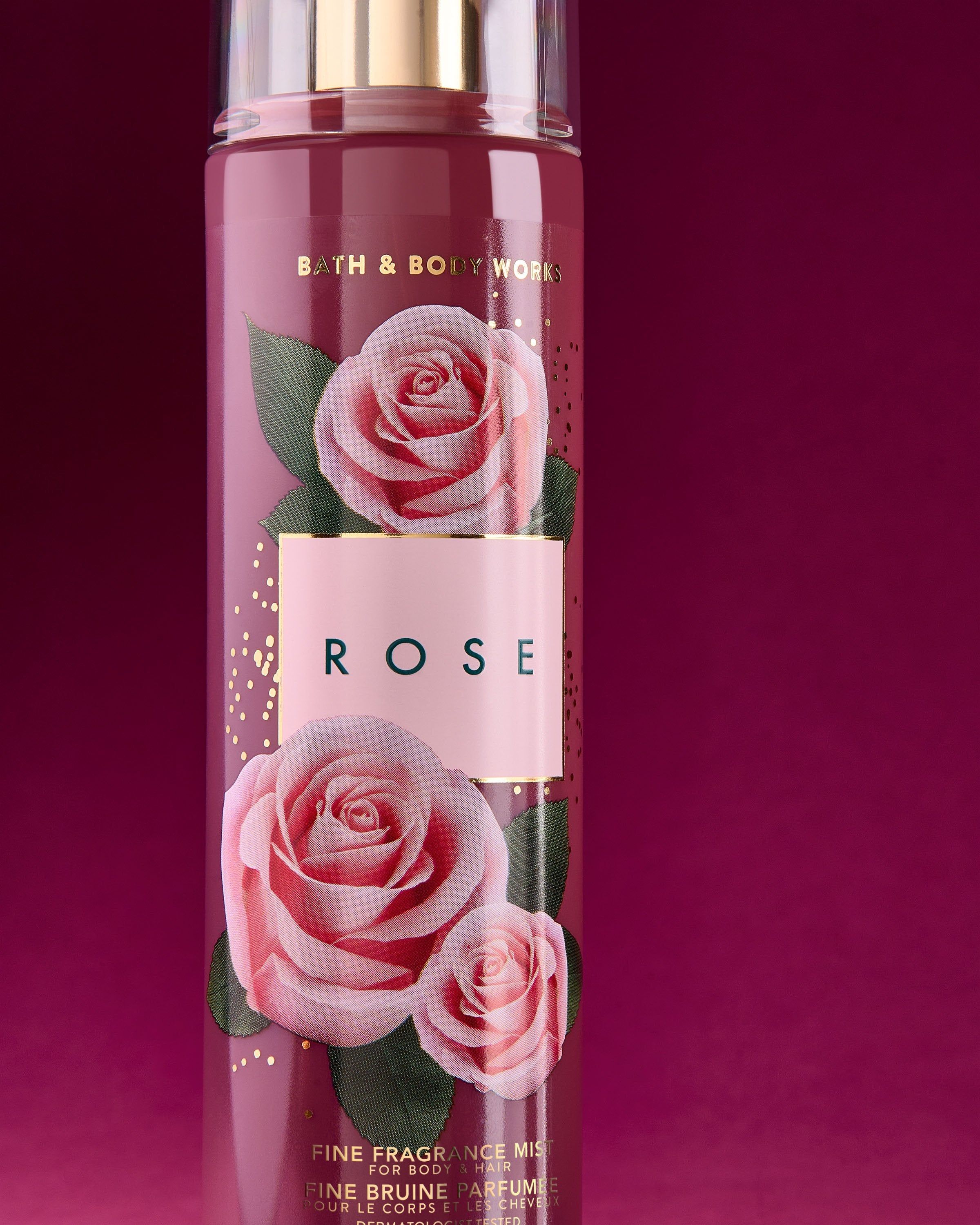 Bath & Body Works Rose – růžová voňavá mlha s růžemi a zlatým rozprašovačem, s jemnou květinovou vůní.