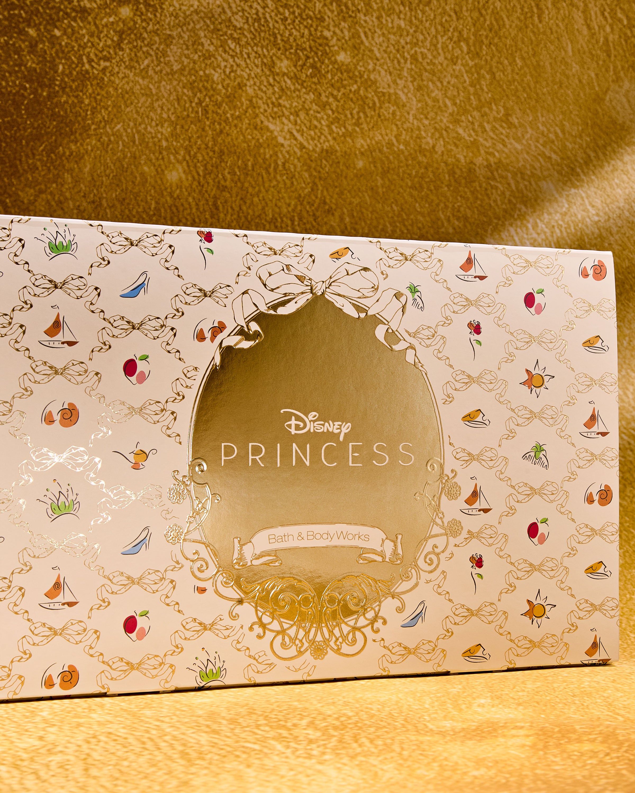 Dekorační krabička Disney Princess se symboly princezen — ideální pro dárkový set.