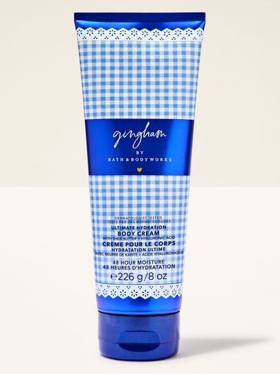Tělový krém Bath & Body Works Gingham 226 g v modré tubě s klasickým gingham vzorem.