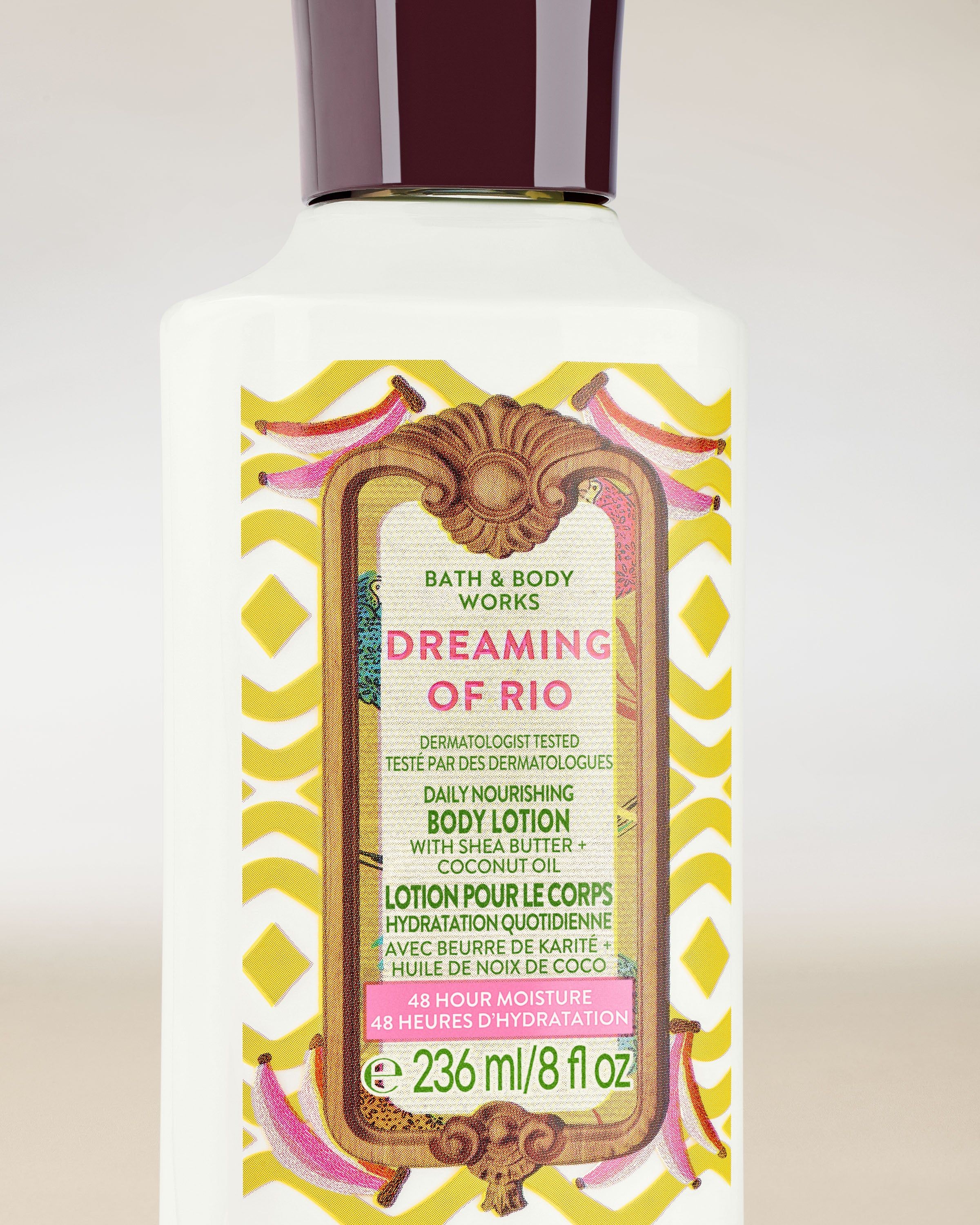Tělové mléko Bath & Body Works Dreaming of Rio s pestrou tropickou etiketou.