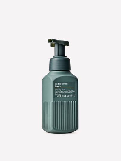Jemné pěnové mýdlo na ruce Bath & Body Works Cedarwood Forest, 259 ml