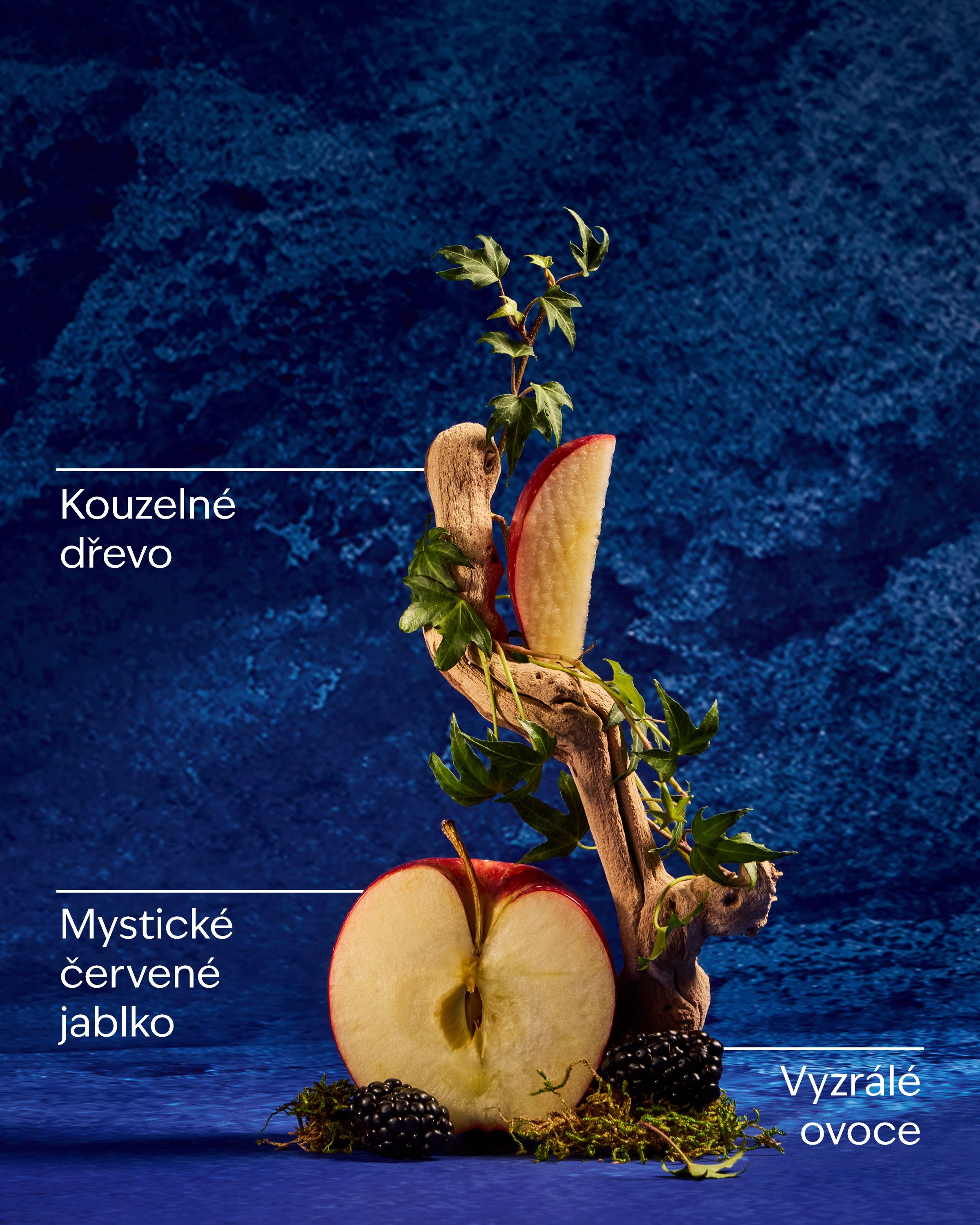 Třpytivý sprej Diamond z kolekce Disney Princess Snow White od Bath & Body Works v modrém lesklém flakonu.