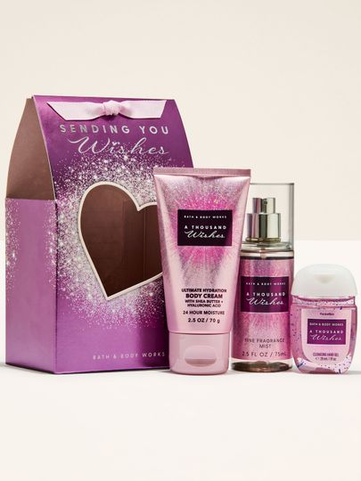 Sada A Thousand Wishes Bath & Body Works – růžový, třpytivý set s mlhou, mlékem a gelem na ruce.