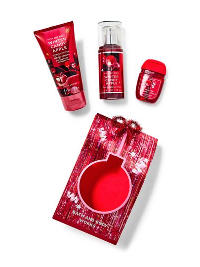 Zestaw kosmetyków z kremem, mgiełką i żelem antybakteryjnym „Winter Candy Apple”, Bath & Body Works.